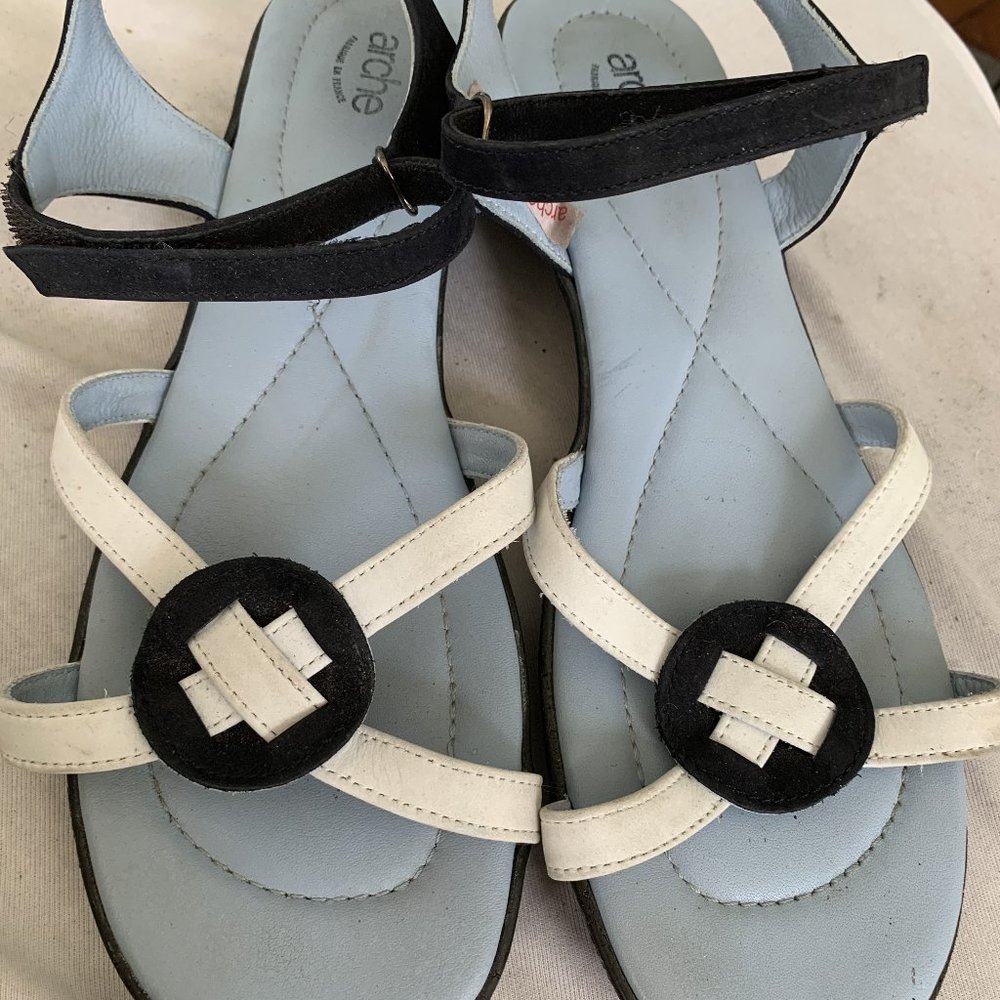 Anche sandals